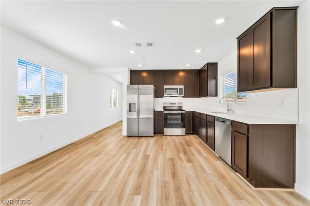 2204 ABRAHAM Avenue, Las Vegas, NV 89106