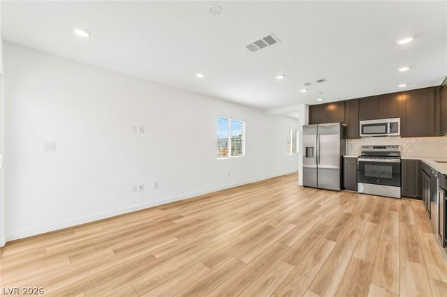 2204 ABRAHAM Avenue, Las Vegas, NV 89106