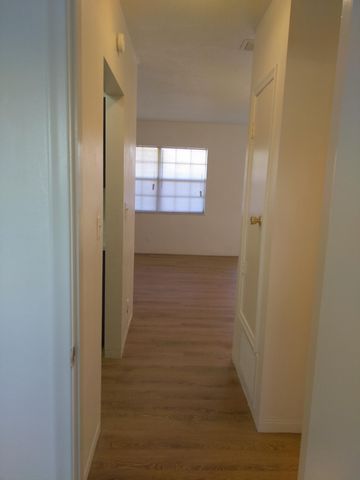 5161 NE 18th Avenue 13, Fort Lauderdale, FL 33334