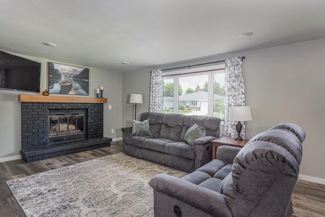 95 NORTHBREEZE DRIVE, Appleton, WI 54911