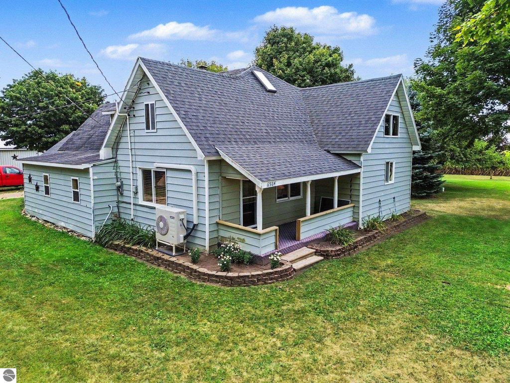 Image 1 of property listing at 6564 N Crapo Road, St Louis, MI 48880