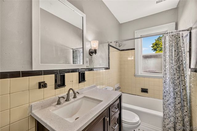17 Inter Park Avenue, Buffalo, NY 14211