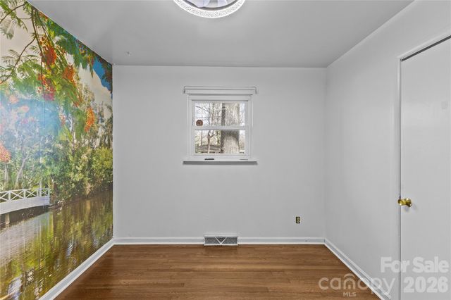 117 Robinson Avenue, Matthews, NC 28104