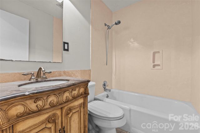 117 Robinson Avenue, Matthews, NC 28104