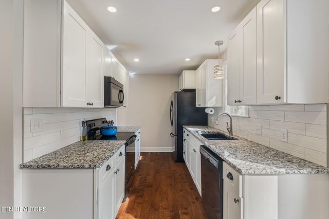 314 W Young High Pike, Knoxville, TN 37920