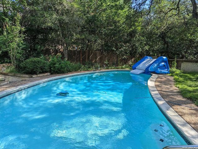 2818 Whisper Fawn St, San Antonio, TX 78230