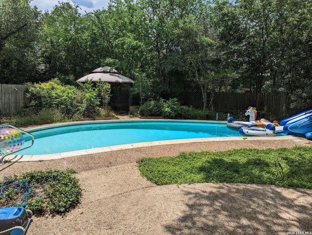2818 Whisper Fawn St, San Antonio, TX 78230