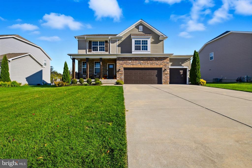 678 STONEGATE RD, Westminster, MD 21157