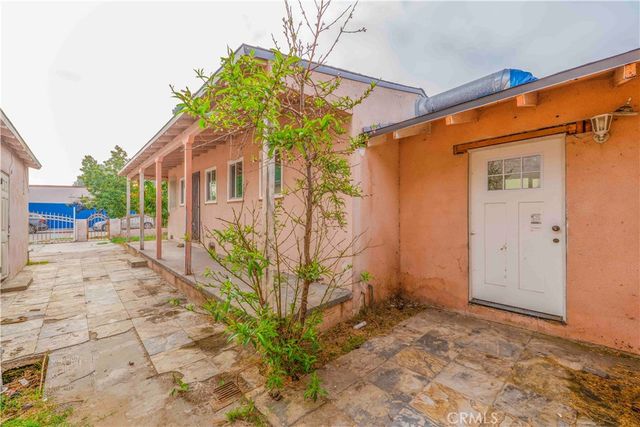8669 San Gabriel, South Gate, CA 90280
