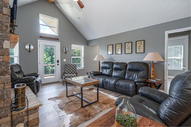 280 Wild Berry Lane, Hayesville, NC 28904