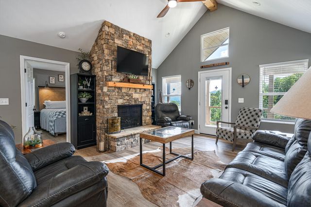 280 Wild Berry Lane, Hayesville, NC 28904