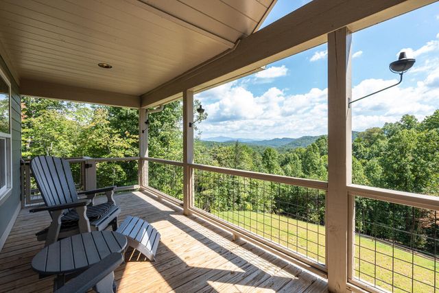 280 Wild Berry Lane, Hayesville, NC 28904