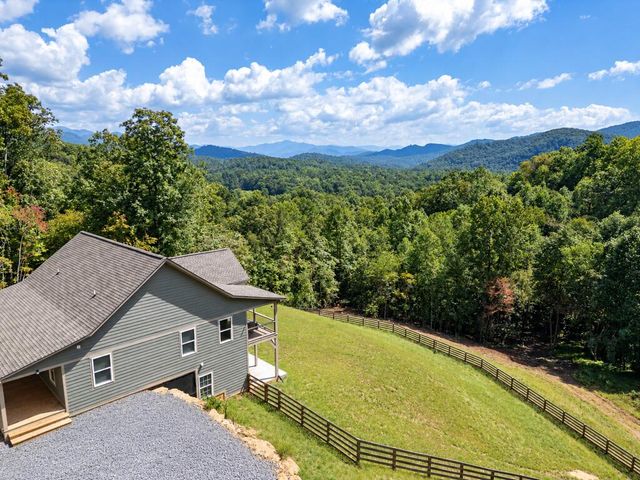 280 Wild Berry Lane, Hayesville, NC 28904