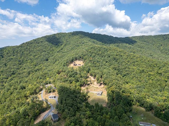 280 Wild Berry Lane, Hayesville, NC 28904