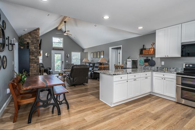280 Wild Berry Lane, Hayesville, NC 28904