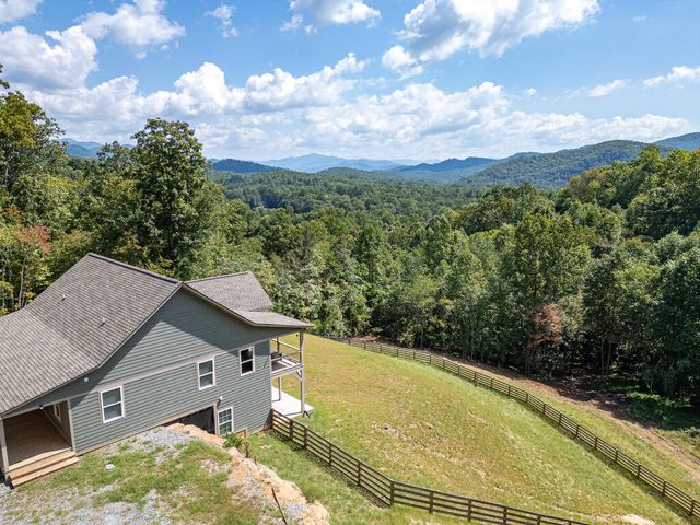 280 Wild Berry Lane, Hayesville, NC 28904