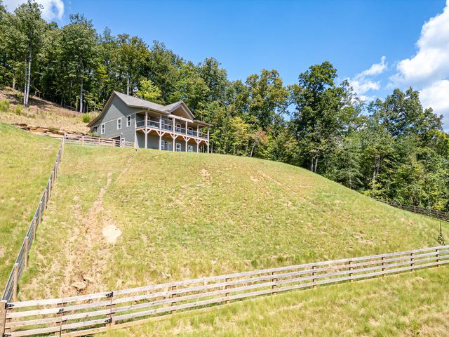 280 Wild Berry Lane, Hayesville, NC 28904
