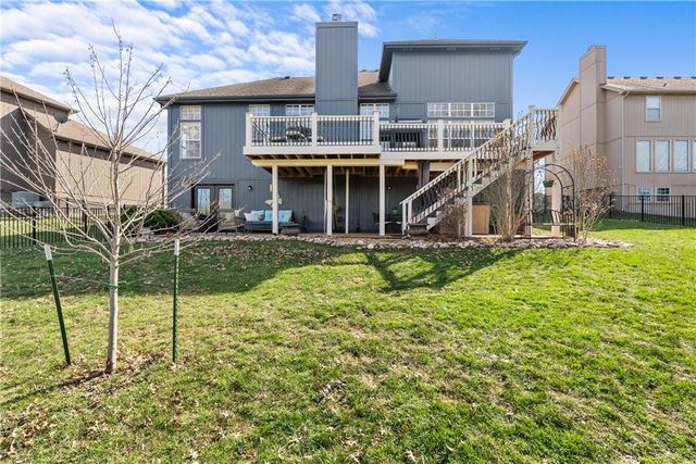 1008 SW Whistle Drive, Lee's Summit, MO 64082