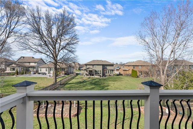 1008 SW Whistle Drive, Lee's Summit, MO 64082