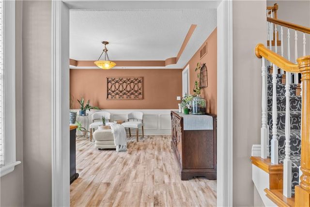 1008 SW Whistle Drive, Lee's Summit, MO 64082