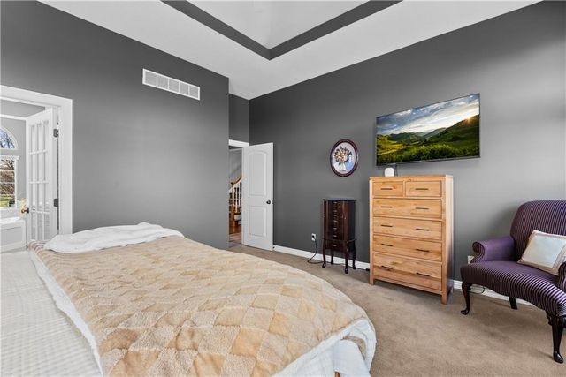 1008 SW Whistle Drive, Lee's Summit, MO 64082