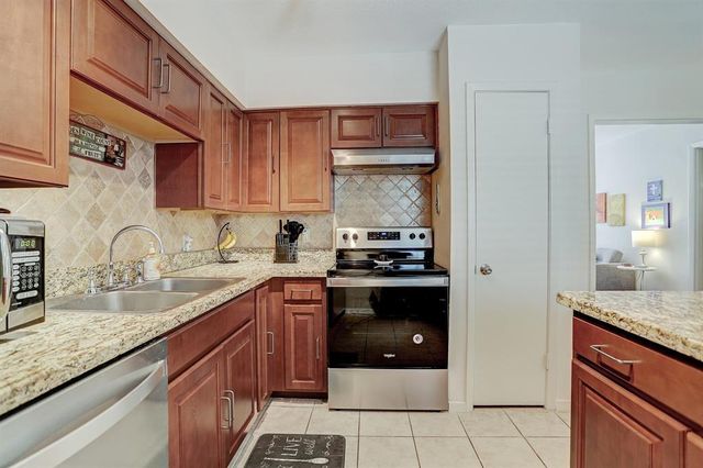 4040 San Felipe Street 109, Houston, TX 77027