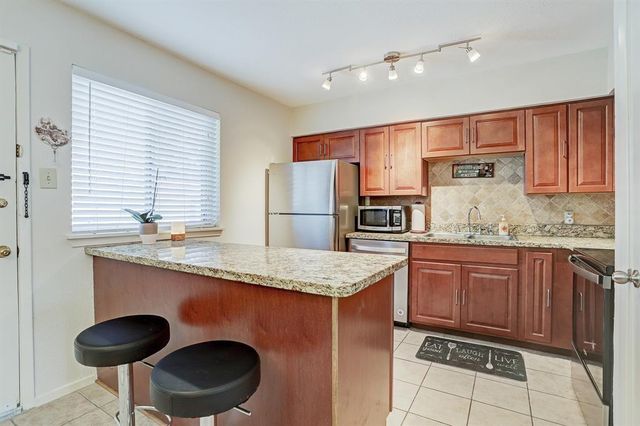 4040 San Felipe Street 109, Houston, TX 77027