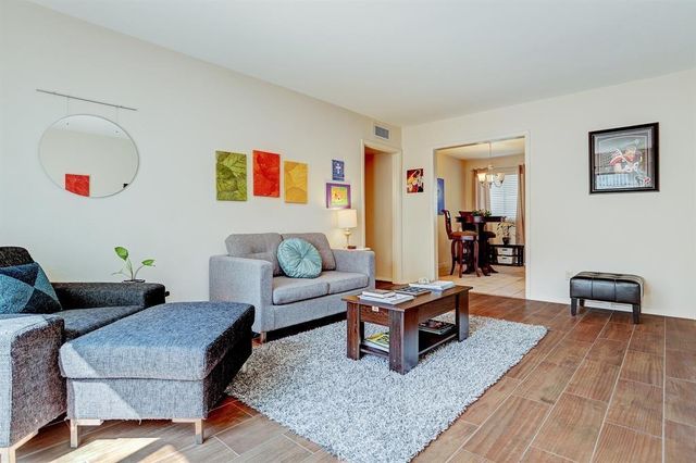 4040 San Felipe Street 109, Houston, TX 77027