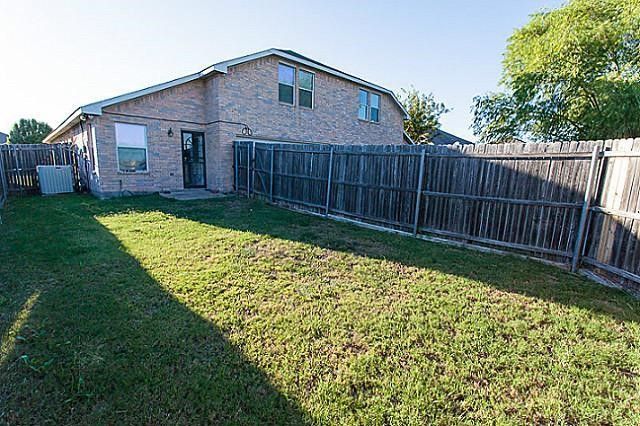 518 Monarch Drive, Lancaster, TX 75146