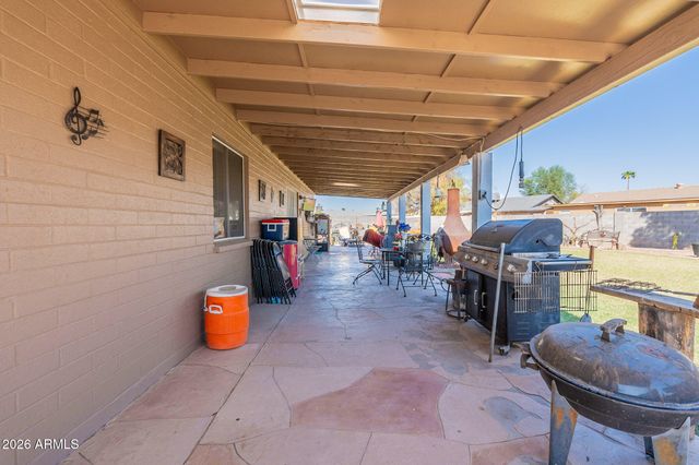 5344 W MERCER Lane, Glendale, AZ 85304