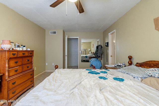 5344 W MERCER Lane, Glendale, AZ 85304