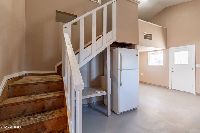 5344 W MERCER Lane, Glendale, AZ 85304