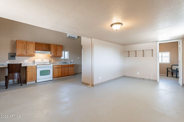 5344 W MERCER Lane, Glendale, AZ 85304