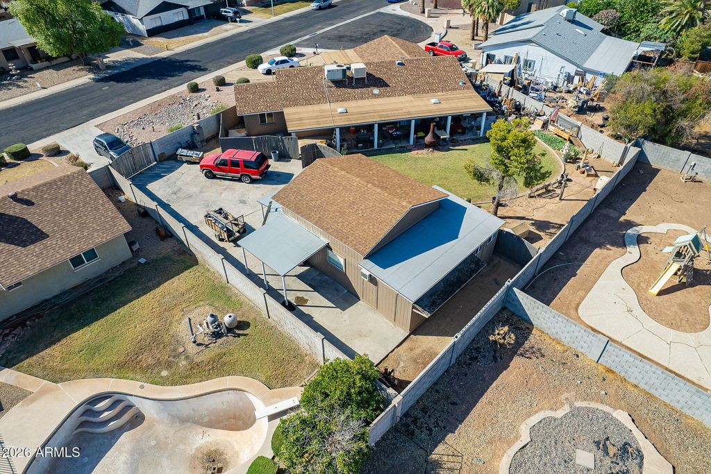 5344 W MERCER Lane, Glendale, AZ 85304 — photo 4