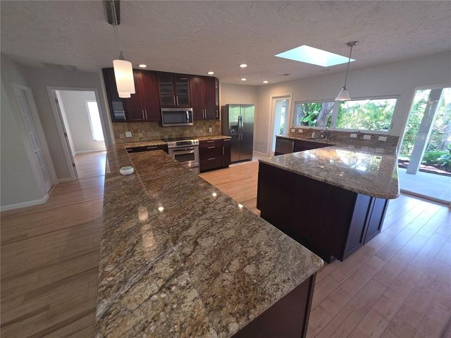 7708 NW 9TH AVE DRIVE, Bradenton, FL 34209