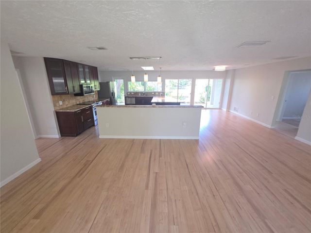 7708 NW 9TH AVE DRIVE, Bradenton, FL 34209