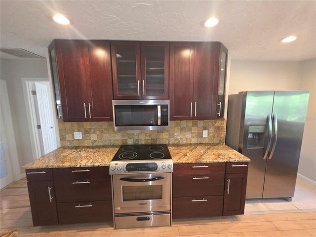 7708 NW 9TH AVE DRIVE, Bradenton, FL 34209
