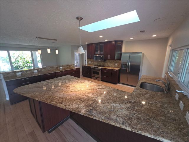 7708 NW 9TH AVE DRIVE, Bradenton, FL 34209
