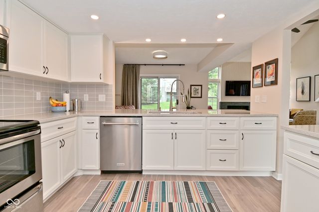 9477 Aberdare Drive, Indianapolis, IN 46250