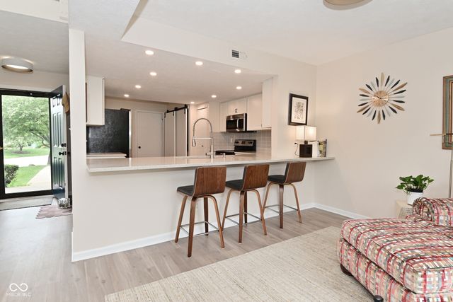 9477 Aberdare Drive, Indianapolis, IN 46250