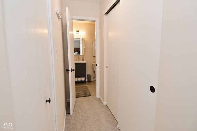 9477 Aberdare Drive, Indianapolis, IN 46250