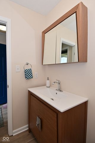 9477 Aberdare Drive, Indianapolis, IN 46250