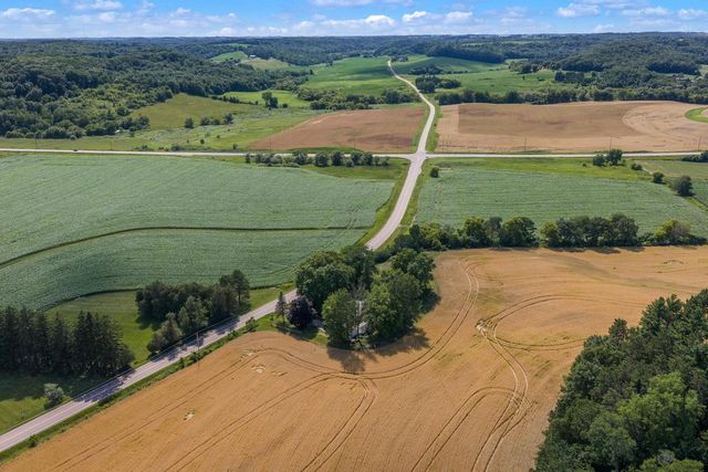 E6190 Highway 154, Reedsburg, WI 53959