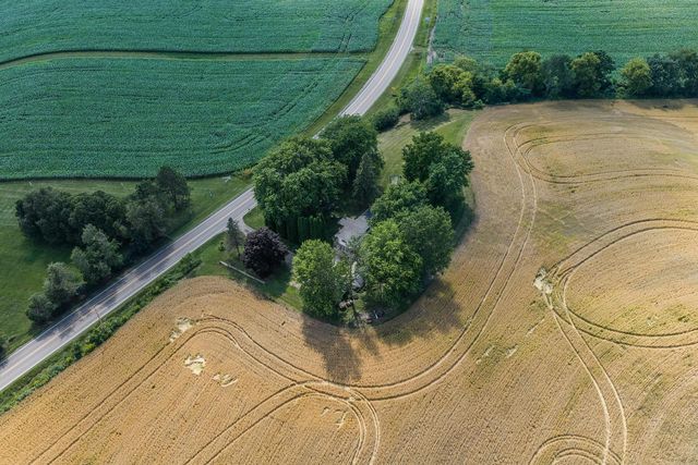 E6190 Highway 154, Reedsburg, WI 53959