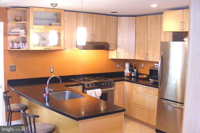 316 LOCUST AVE, Ardmore, PA 19003