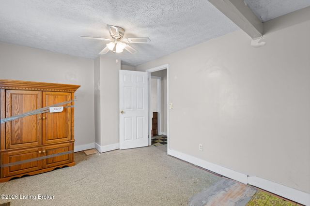 10509 Fairview Ave, Jeffersontown, KY 40299