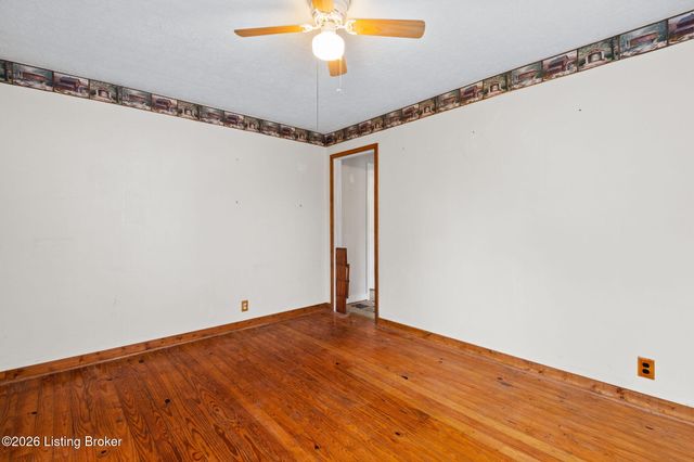 10509 Fairview Ave, Jeffersontown, KY 40299