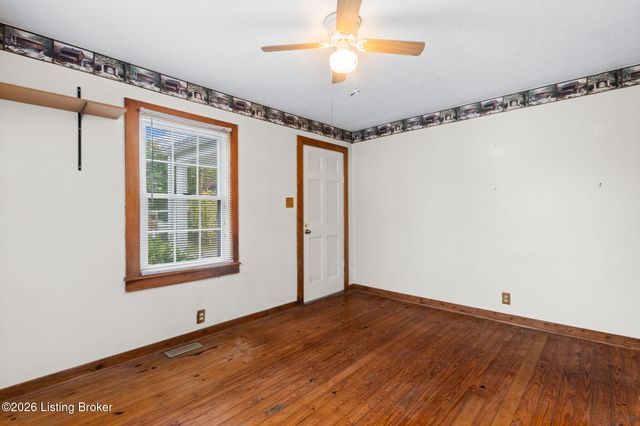 10509 Fairview Ave, Jeffersontown, KY 40299
