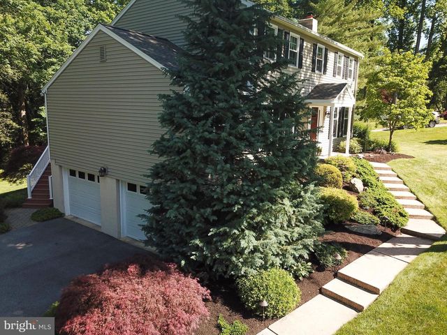 405 BROOKWOOD DR, Downingtown, PA 19335