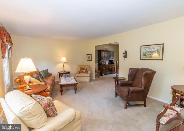 405 BROOKWOOD DR, Downingtown, PA 19335